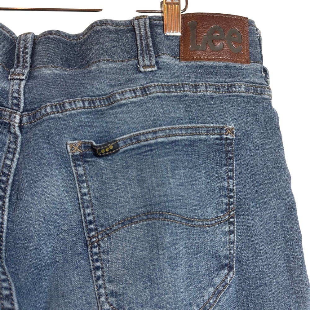 Lee Extreme Motion Men's Size 38x32 Jeans Tapered Leg Blue Denim - Picture 6 of 7